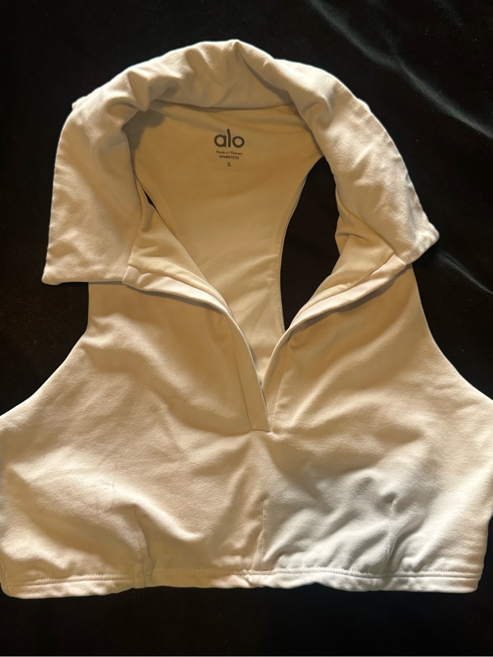 ALO Yoga Cream Hooded Crop Sports Bra